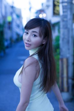 我被最喜欢的男人拥抱威胁